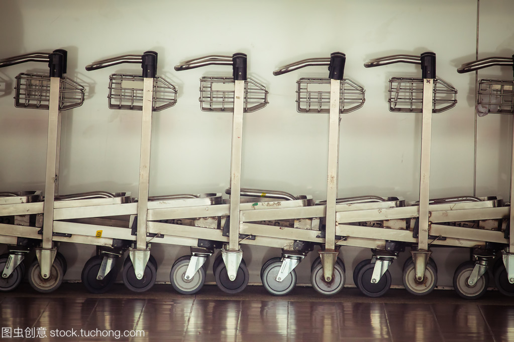 机场手推车 便捷旅行的得力助手